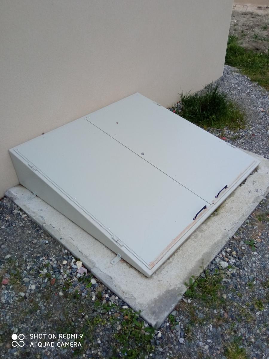 acces-sous-sol-metal-1